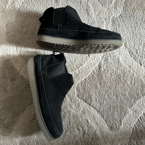 Koolaburra men’s slip on Chelsea boots - Picture 3 of 10